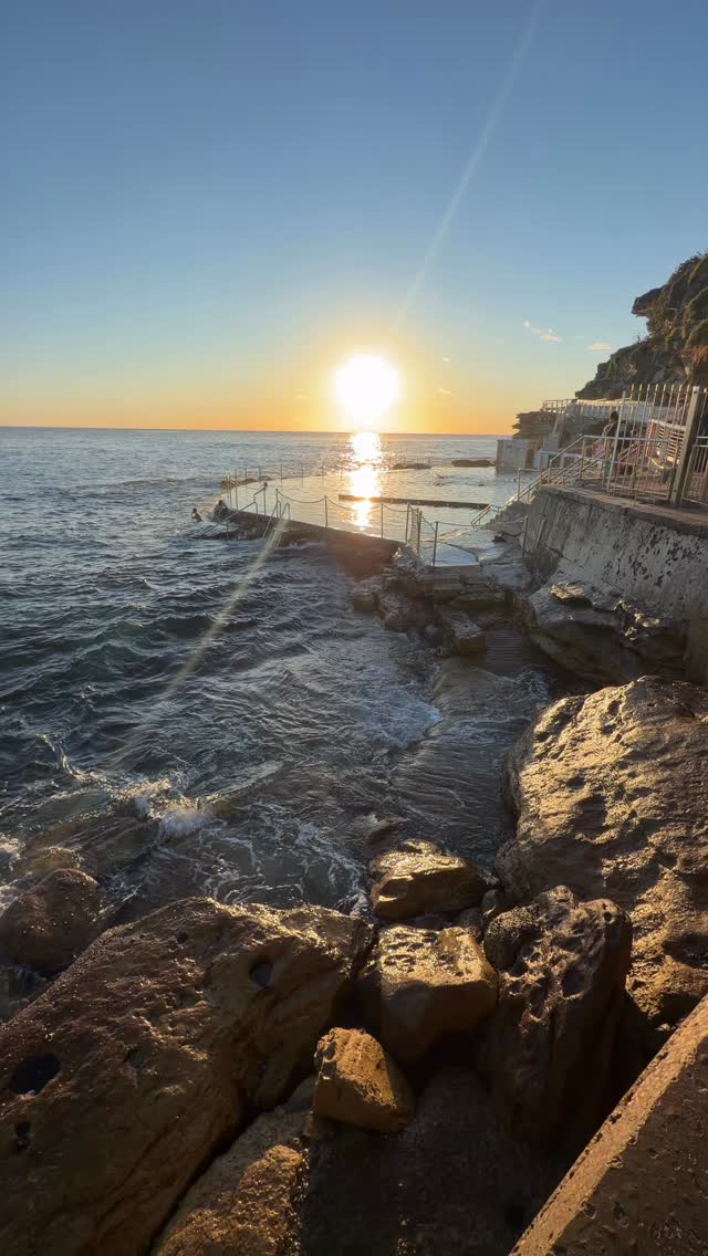 #goodmorning #Bronte #Australia #BronteBeach #feelnewsydney #feelnsw 
#exploreaustralia #Bondi #bondibeach #ilovesydney #seeaustralia #sunrise
#bondilife #seeaustralia #sunriselover #landscapephotography #seascapes  #discoverearth