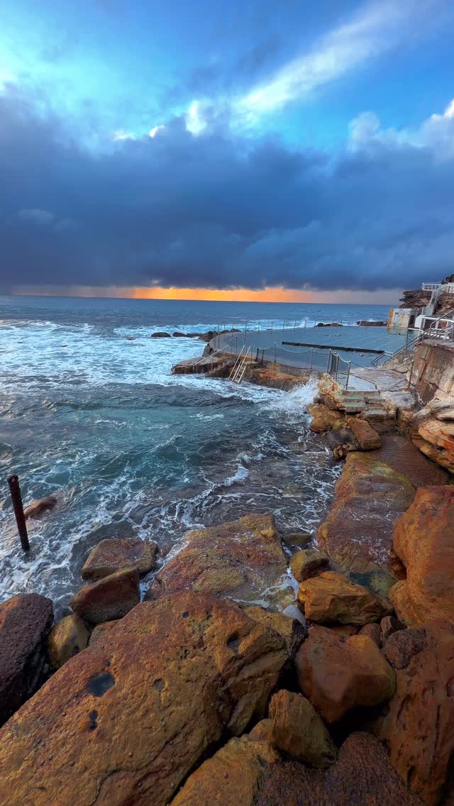 Daily Sunrise at Bronte Beach 🌅