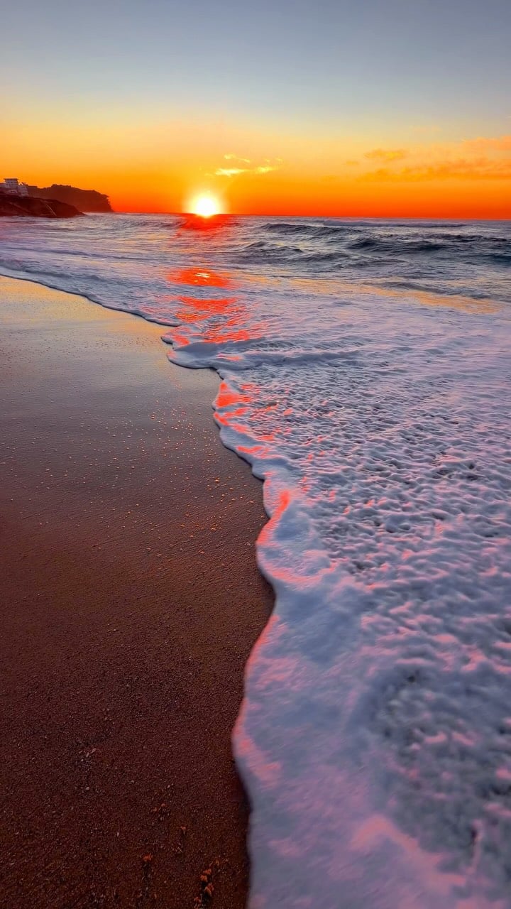 Peace comes in waves 🌊🩵