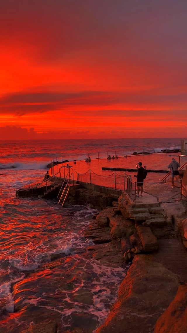 Do sunrises get any better than this 🔥