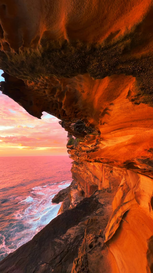 Hard to imagine a better sunrise than this 🔥