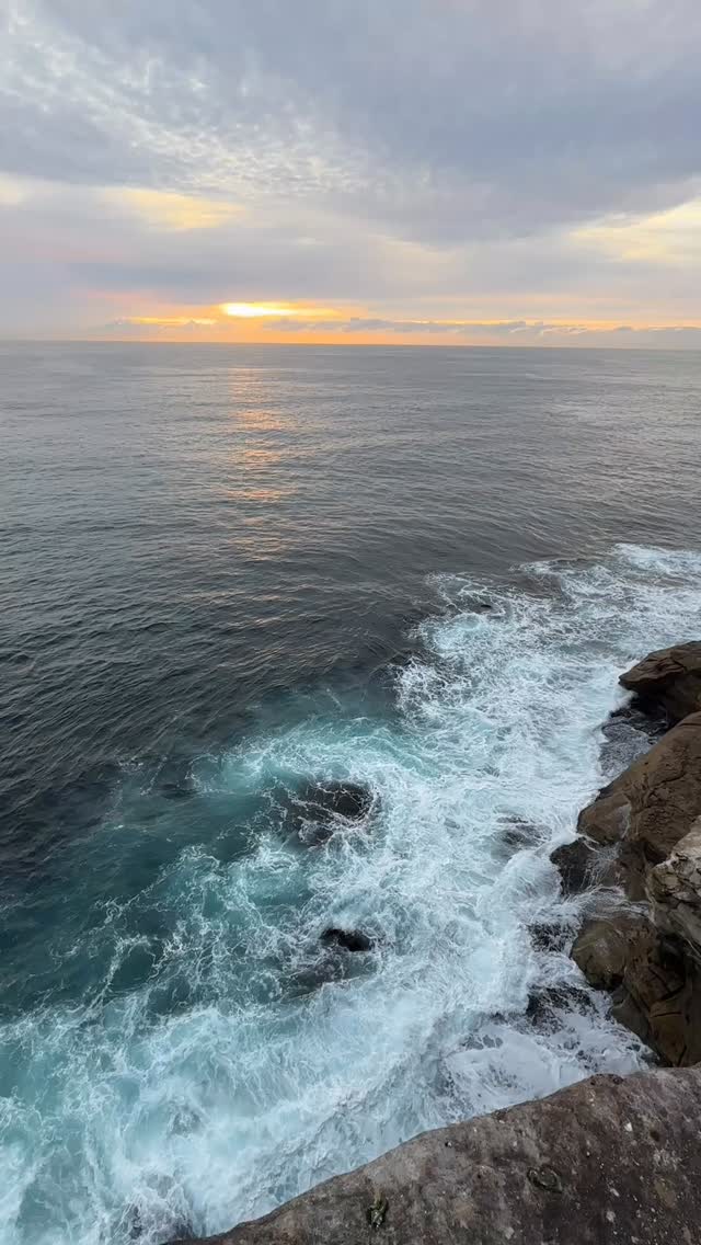 #goodmorning #Bronte #Australia #BronteBeach #feelnewsydney #feelnsw 
#exploreaustralia #Bondi #bondibeach #ilovesydney #seeaustralia #sunrise
#bondilife #seeaustralia #sunriselover #landscapephotography #seascapes  #discoverearth