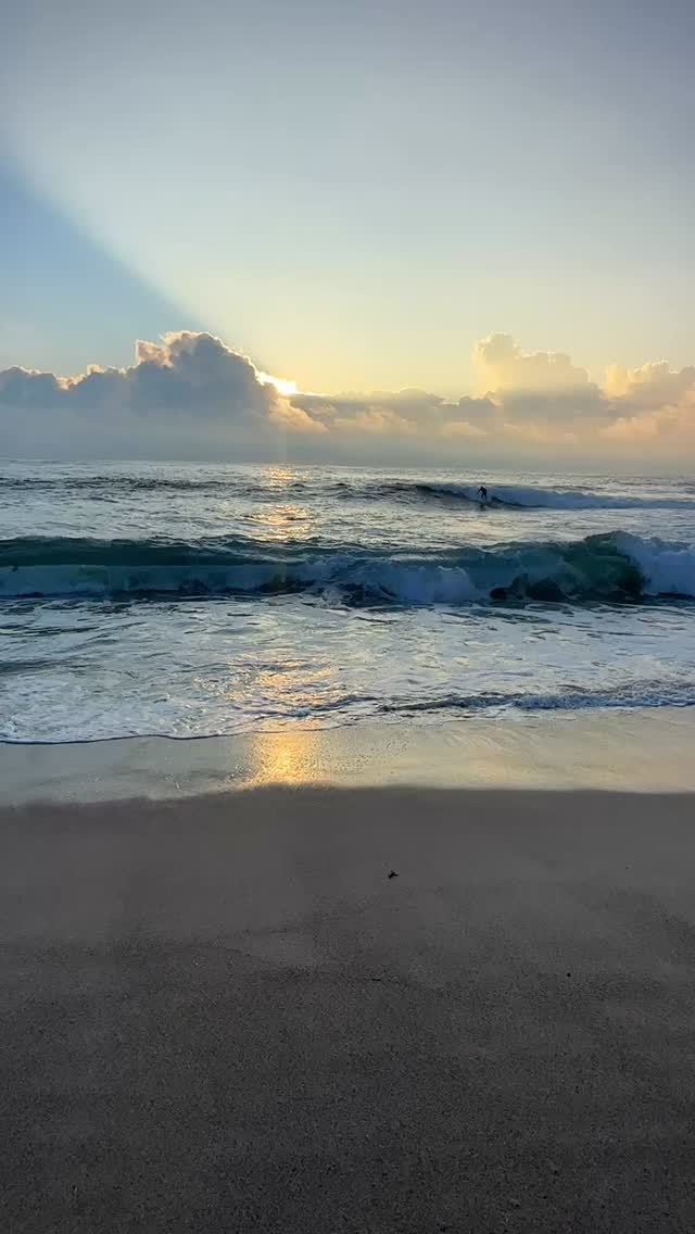 #goodmorning #Bronte #Australia #BronteBeach #feelnewsydney #feelnsw 
#exploreaustralia #Bondi #bondibeach #ilovesydney #seeaustralia #sunrise
#bondilife #seeaustralia #sunriselover #landscapephotography #seascapes  #discoverearth