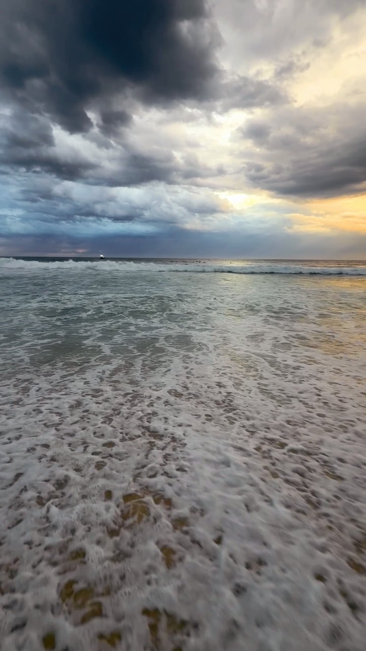 Daily Sunrise at Bronte Beach 💛