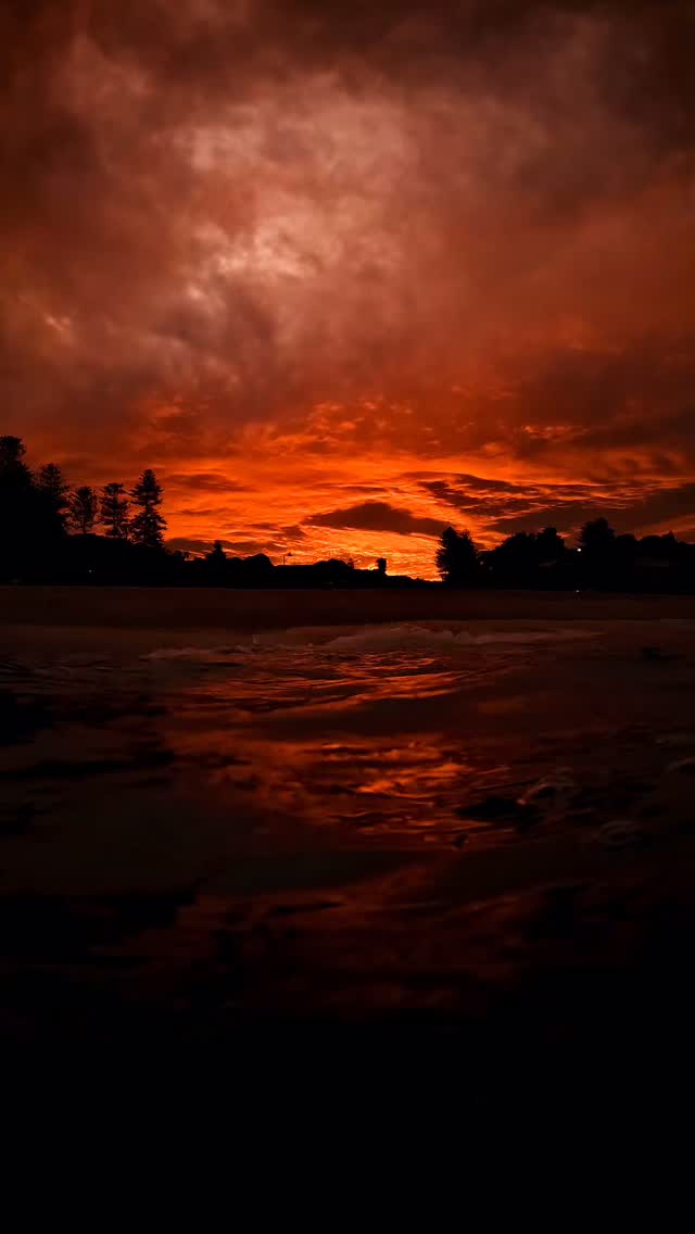 #feelnewsydney #feelnsw 
#exploreaustralia #Bondi #bondibeach #ilovesydney #Bronte #Australia #BronteBeach 
#bondilife #seeaustralia #sunset #sunsetlover #landscapephotography #seascapes