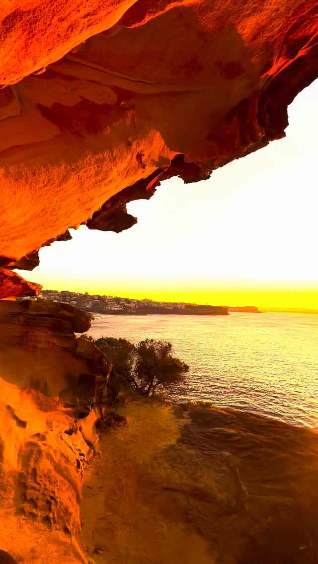 #goodmorning #Bronte #Australia #BronteBeach #feelnewsydney #feelnsw 
#exploreaustralia #Bondi #bondibeach #ilovesydney #seeaustralia #sunrise
#bondilife #seeaustralia #sunriselover #landscapephotography #seascapes  #discoverearth