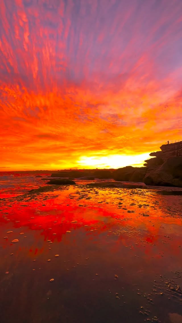 Another unreal sunset over Bondi 🙌🏼