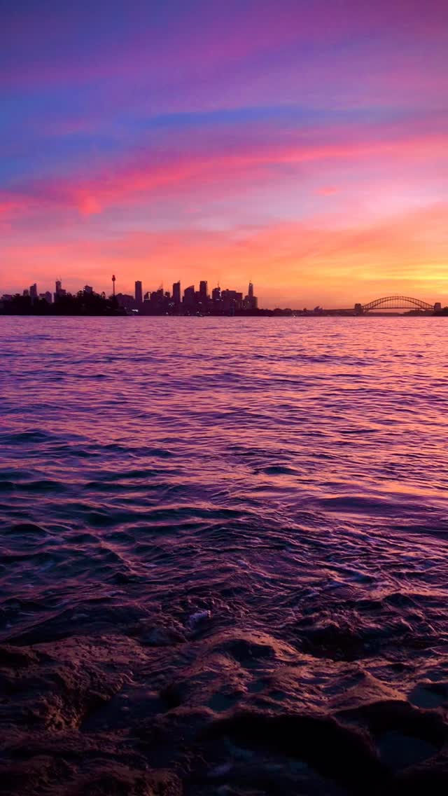 #feelnewsydney #feelnsw 
#exploreaustralia #sydneyharbourbridge #ilovesydney #Australia 
#sydneyharbor #seeaustralia #sunset #sunsetlover #landscapephotography #seascapes