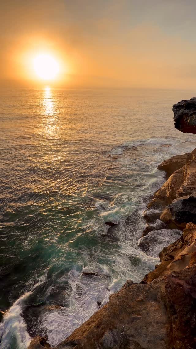 #bestsunrise  #exploreaustralia #bronte #Australia #BronteBeach #feelnewsydney #feelnsw #Bondi #bondibeach #ilovesydney #seeaustralia #sunrise #art #fineartphotography
#sunriselover #landscapephotography #seascapes  #discoverearth #moody #australianphotography #visualarts
