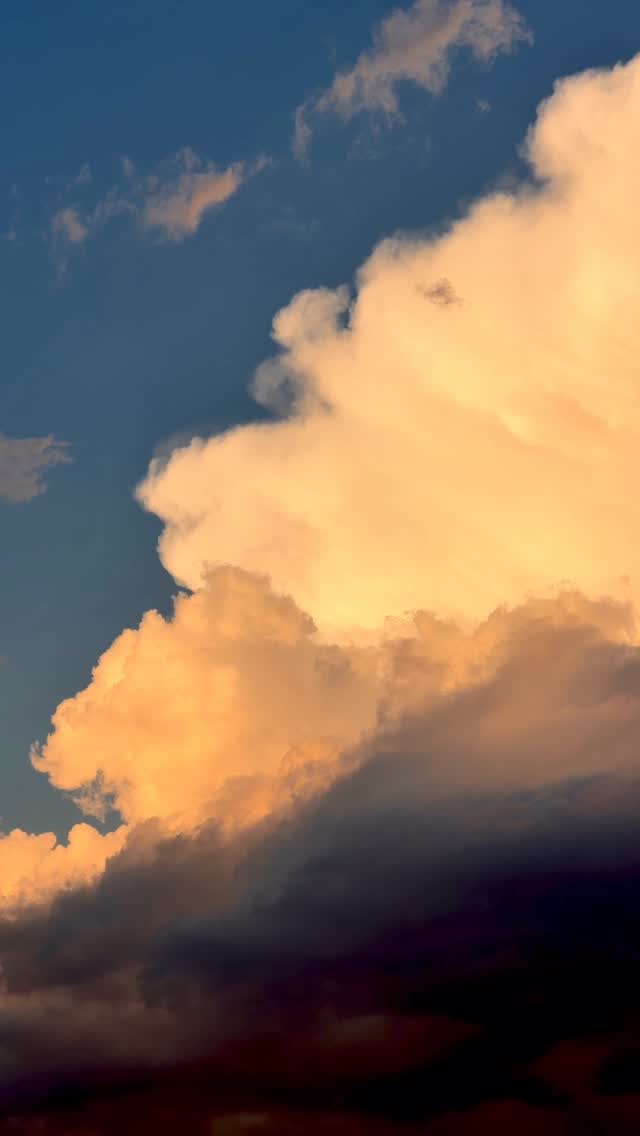 #feelnewsydney #feelnsw 
#exploreaustralia #Bondi #bondibeach #ilovesydney #Bronte #Australia #BronteBeach 
#bondilife #seeaustralia #sunset #sunsetlover #landscapephotography #seascapes