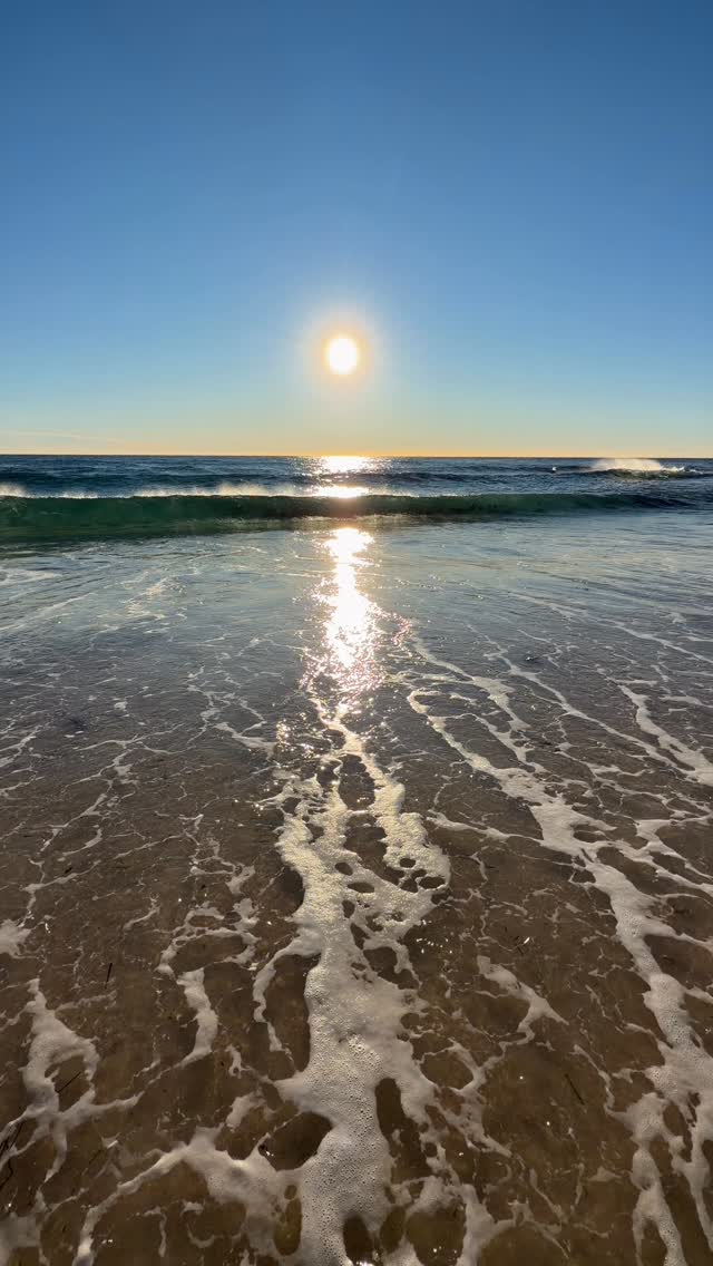 #goodmorning #Bronte #Australia #BronteBeach #feelnewsydney #feelnsw 
#exploreaustralia #Bondi #bondibeach #ilovesydney #seeaustralia #sunrise
#bondilife #seeaustralia #sunriselover #landscapephotography #seascapes  #discoverearth