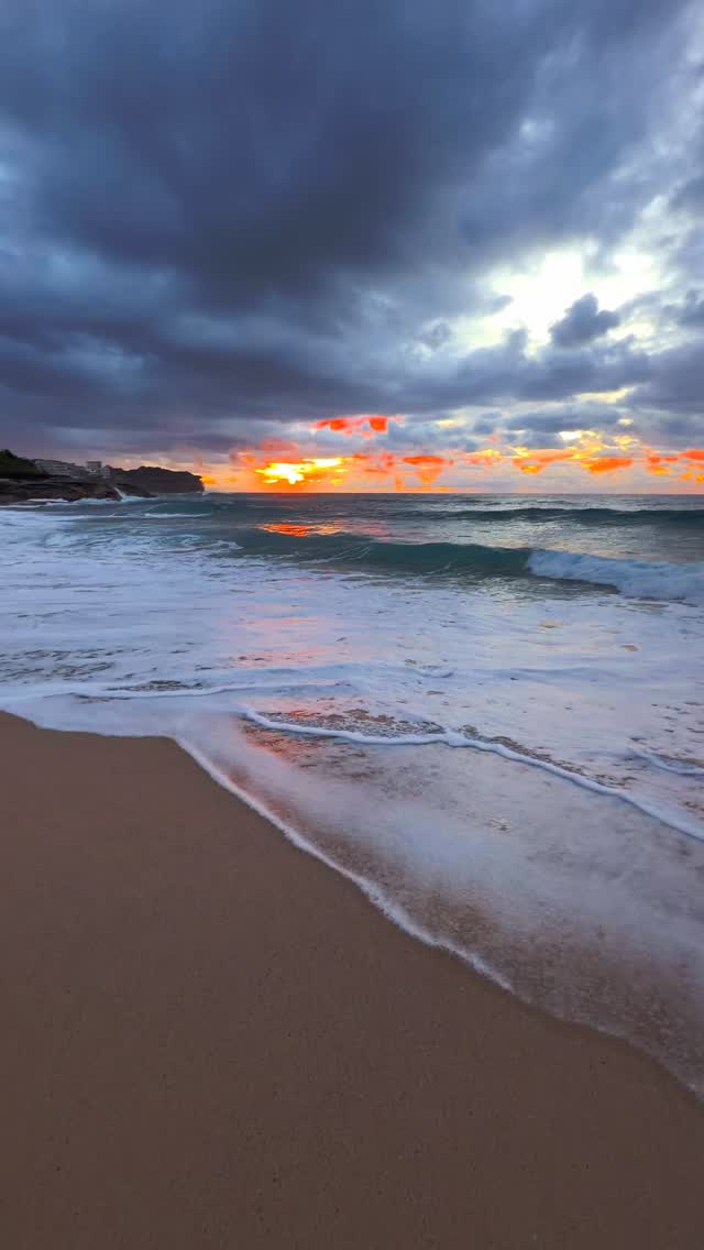 Daily Sunrise at Bronte Beach 🌅