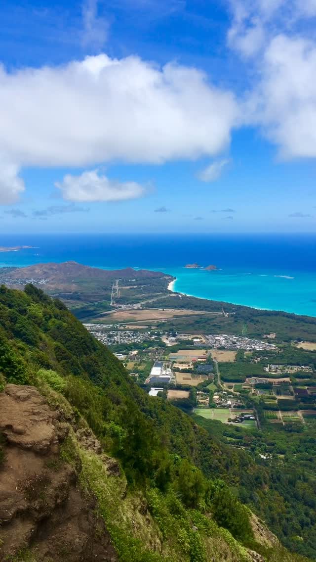 Kuli‘ou‘ou Ridge Hawaii 🩵