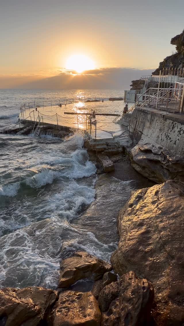 #bestsunrise  #exploreaustralia #bronte #Australia #BronteBeach #feelnewsydney #feelnsw #Bondi #bondibeach #ilovesydney #seeaustralia #sunrise #art #fineartphotography
#sunriselover #landscapephotography #seascapes  #discoverearth #moody #australianphotography #visualarts