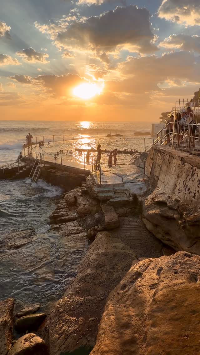 Daily Sunrise at Bronte Beach 🌊