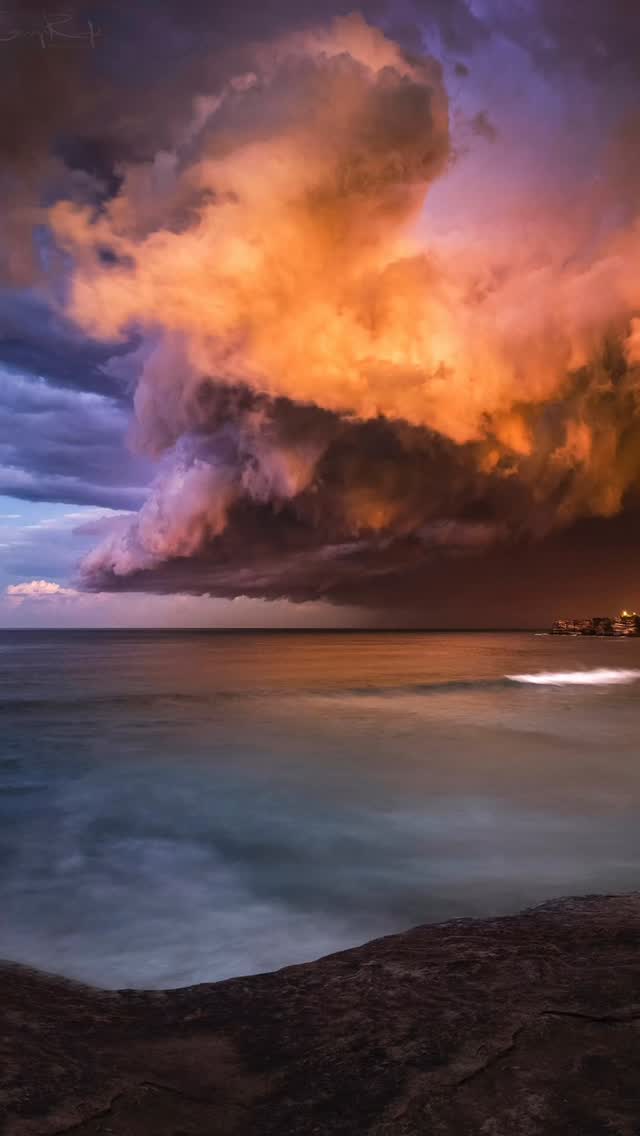 One of the craziest storm sunsets I’ve ever captured 🔥