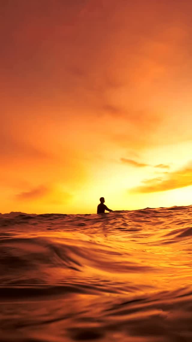 Starting the day where the light first touches the water 💛