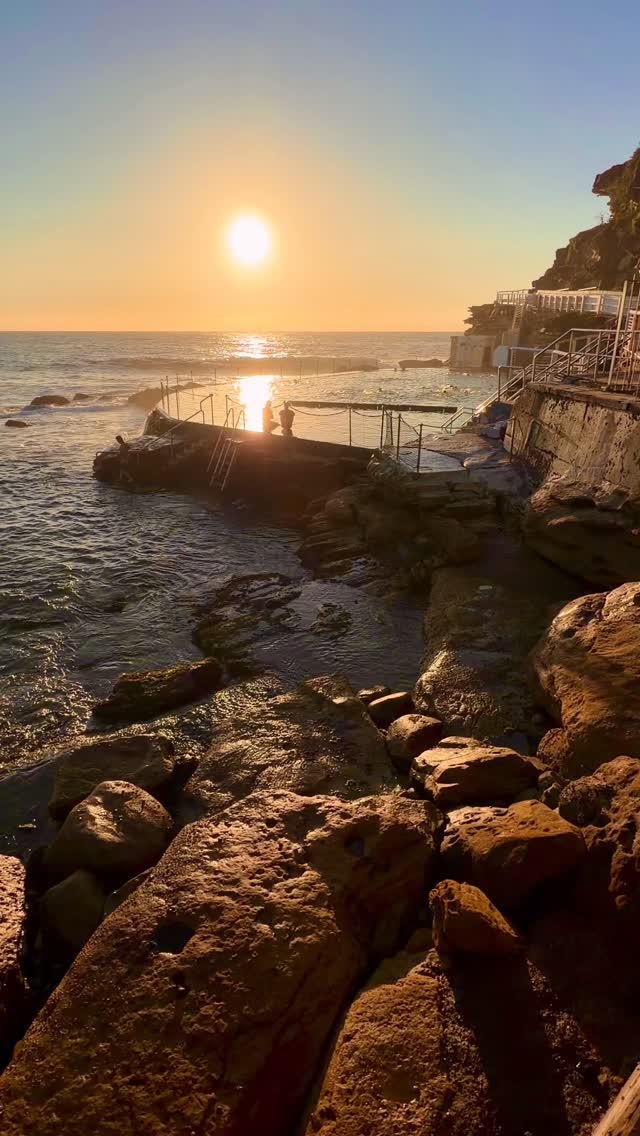 #bestsunrise  #exploreaustralia #bronte #Australia #BronteBeach #feelnewsydney #feelnsw #Bondi #bondibeach #ilovesydney #seeaustralia #sunrise #art #fineartphotography
#sunriselover #landscapephotography #seascapes  #discoverearth #moody #australianphotography #visualarts