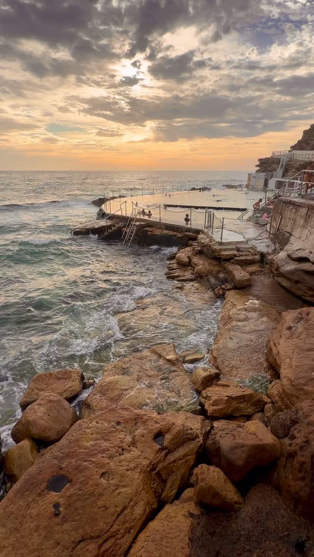 #bestsunrise  #exploreaustralia #bronte #Australia #BronteBeach #feelnewsydney #feelnsw #Bondi #bondibeach #ilovesydney #seeaustralia #sunrise #art #fineartphotography
#sunriselover #landscapephotography #seascapes  #discoverearth #moody #australianphotography #visualarts
