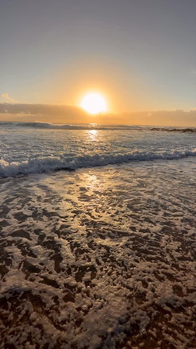 Daily Sunrise at Bronte Beach 🌅