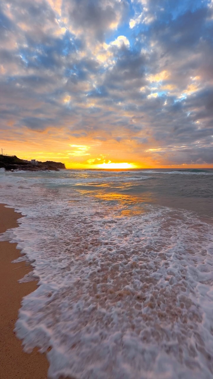 Daily Sunrise at Bronte Beach 💛