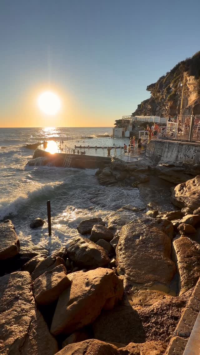 Daily Sunrise at Bronte Beach ✨