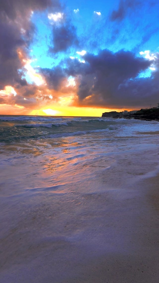 Daily Sunrise at Bronte Beach 💛