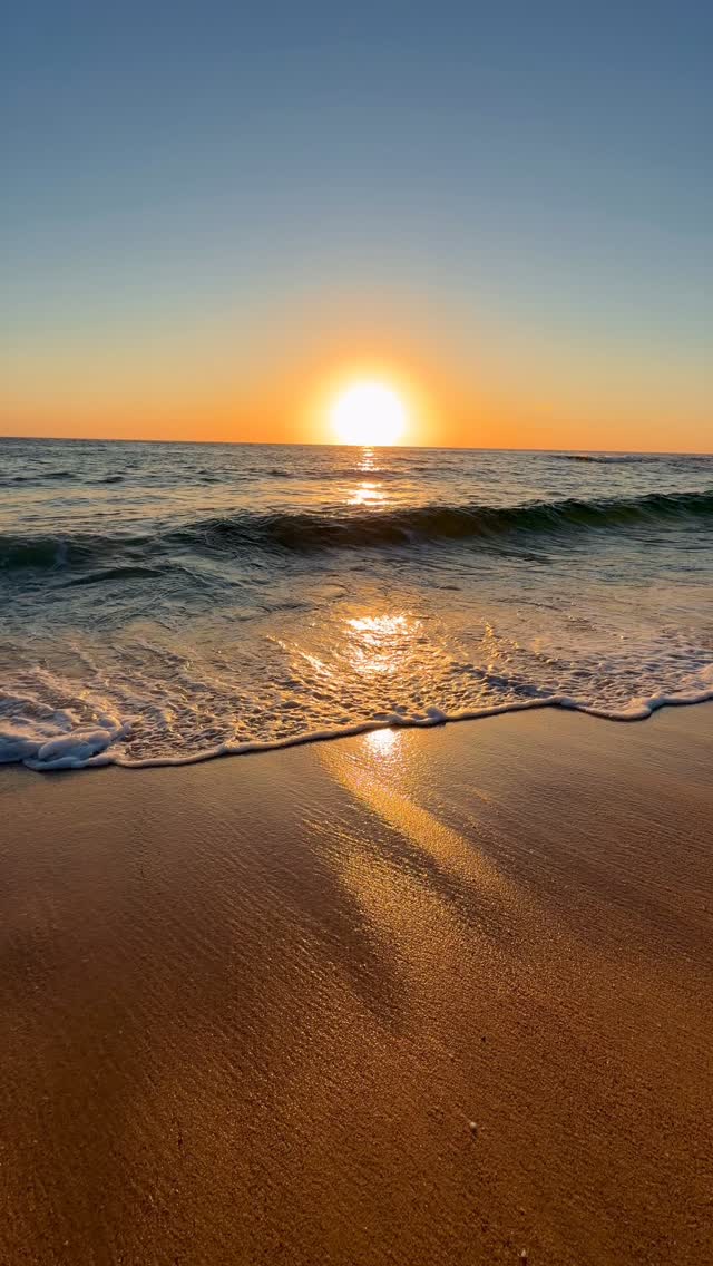 #goodmorning #Bronte #Australia #BronteBeach #feelnewsydney #feelnsw 
#exploreaustralia #Bondi #bondibeach #ilovesydney #seeaustralia #sunrise
#bondilife #seeaustralia #sunriselover #landscapephotography #seascapes  #discoverearth