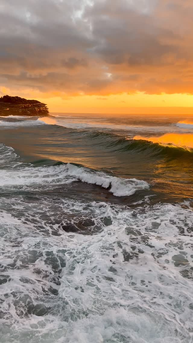 #bestsunrise  #exploreaustralia #bronte #Australia #BronteBeach #feelnewsydney #feelnsw #Bondi #bondibeach #ilovesydney #seeaustralia #sunrise #art #fineartphotography
#sunriselover #landscapephotography #seascapes  #discoverearth #moody #australianphotography #visualarts