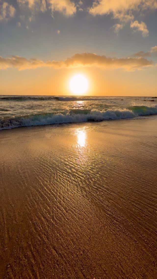 #bestsunrise  #exploreaustralia #bronte #Australia #BronteBeach #feelnewsydney #feelnsw #Bondi #bondibeach #ilovesydney #seeaustralia #sunrise #art #fineartphotography
#sunriselover #landscapephotography #seascapes  #discoverearth #moody #australianphotography #visualarts