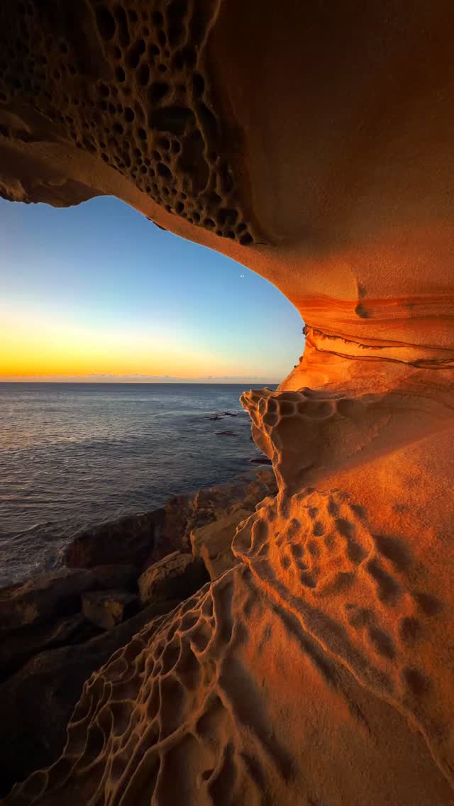 There’s something special about being there for the day’s first light 💛