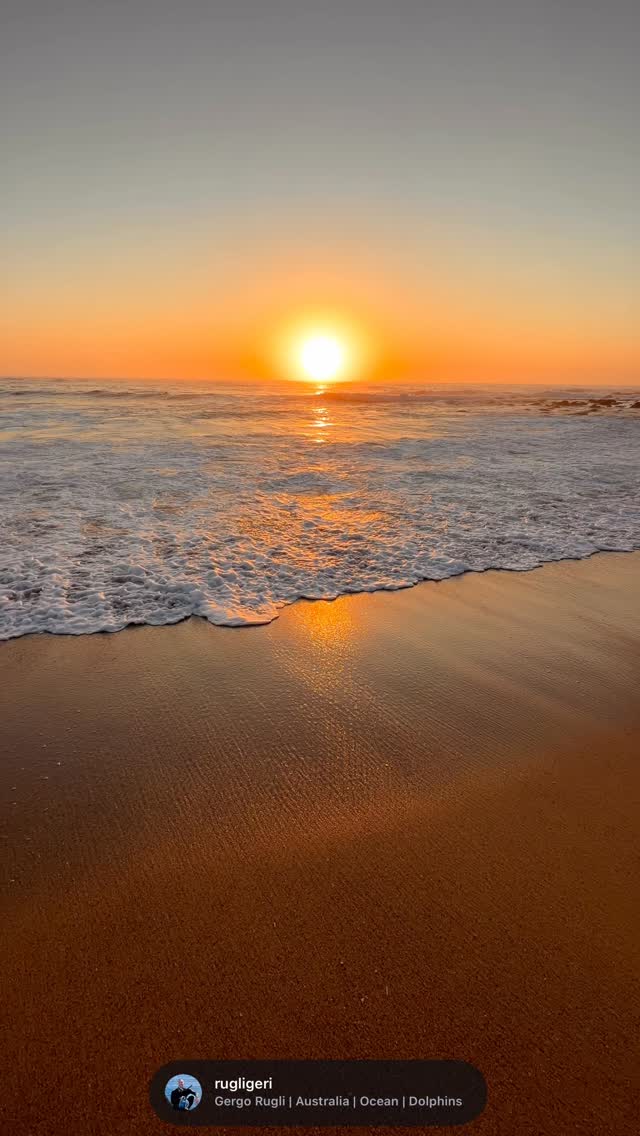 Daily Sunrise at Bronte Beach 🌅