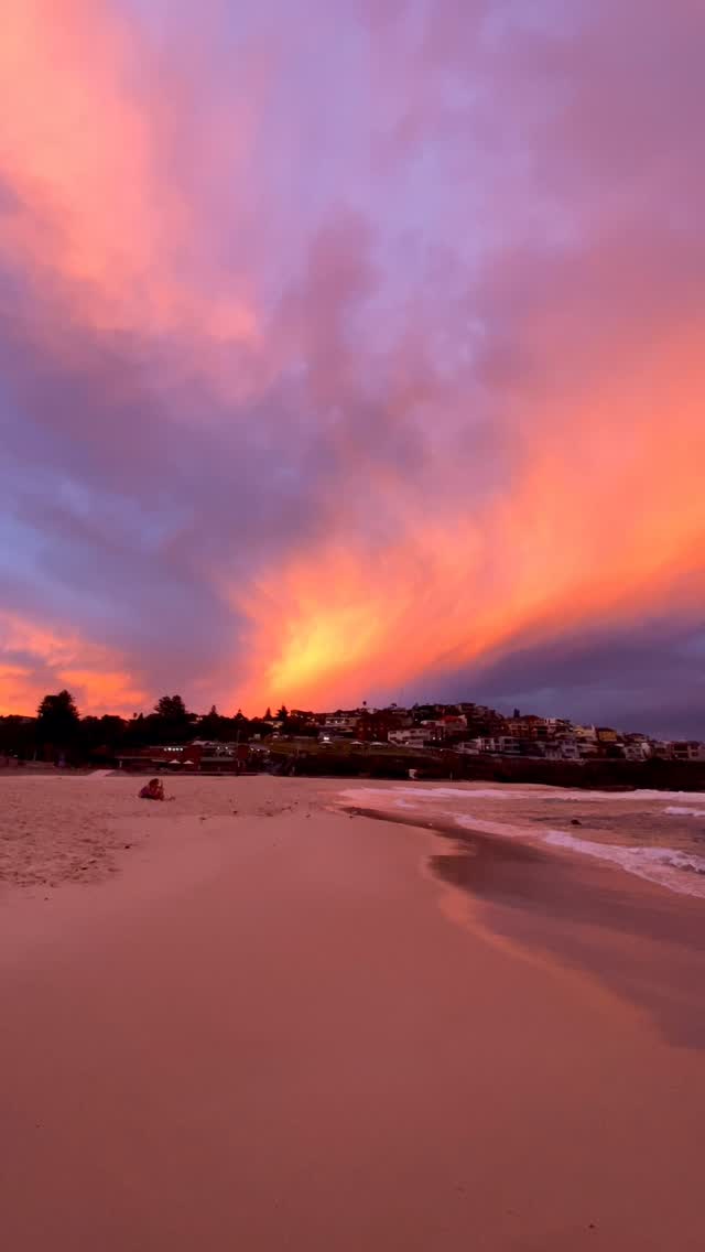 Another unreal sunset over Bronte 🙌🏼