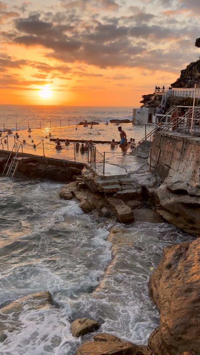 Daily Sunrise at Bronte Beach 🌅