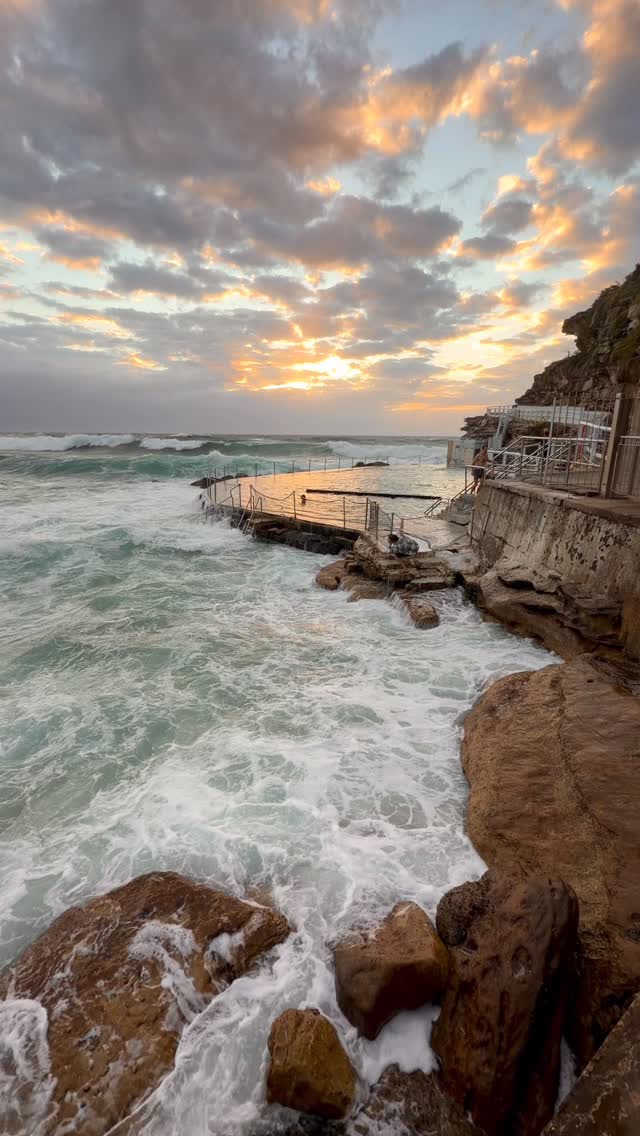 Daily Sunrise at Bronte Beach 🌅