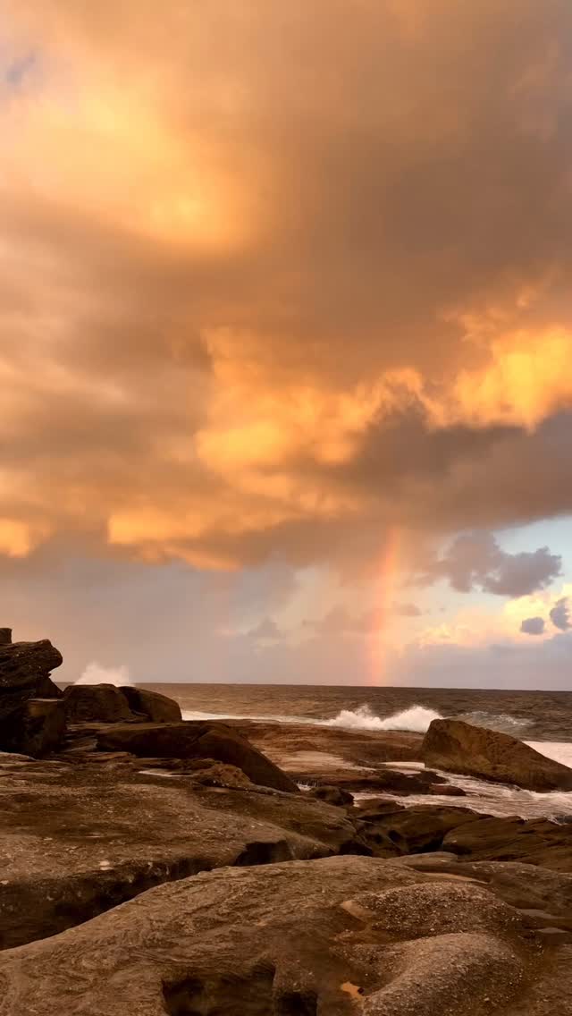 Another unreal sunset over Bondi 🙌🏼