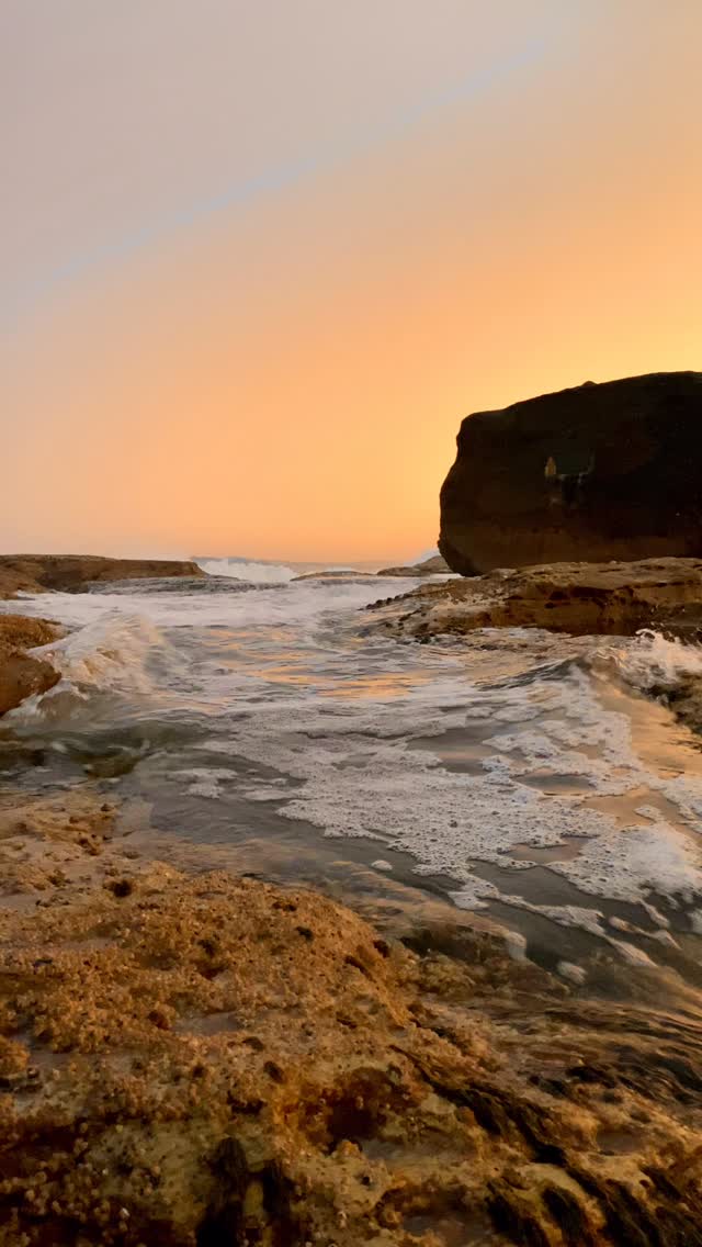 Another unreal sunset over Bondi 🙌🏼