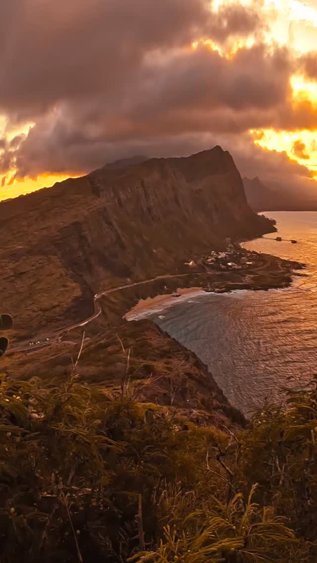 Sunset at Makapuu 💛

#makapuu 
#hawaii
