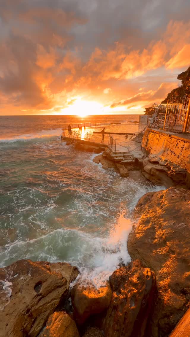 Daily Sunrise at Bronte Beach 🌅