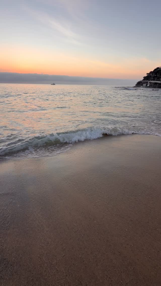 Daily Sunrise at Bronte Beach ✨👌🏻