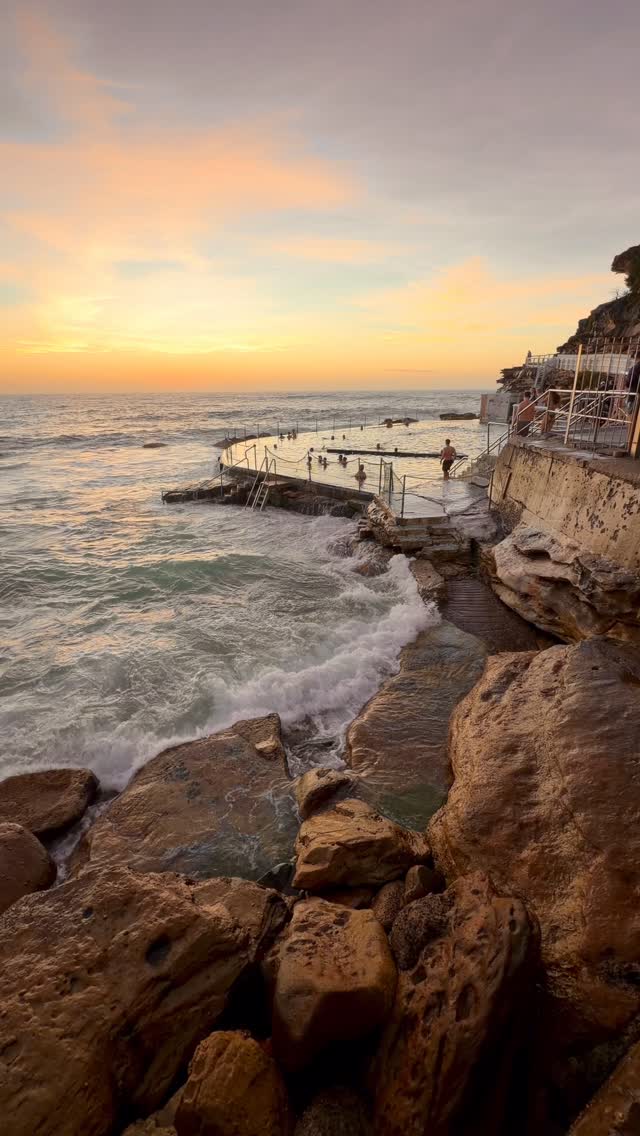 Daily Sunrise at Bronte Beach 🌅
16/03/26
