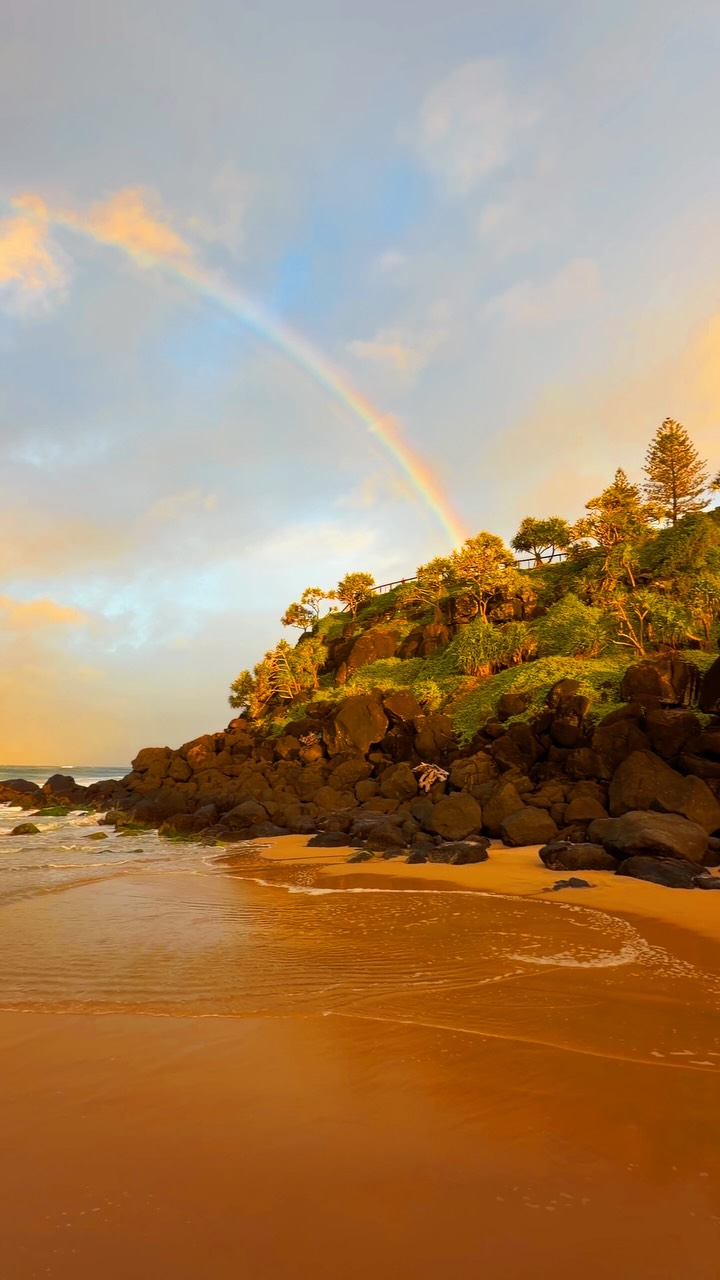 Letting the day end slowly, one wave at a time 🌈
