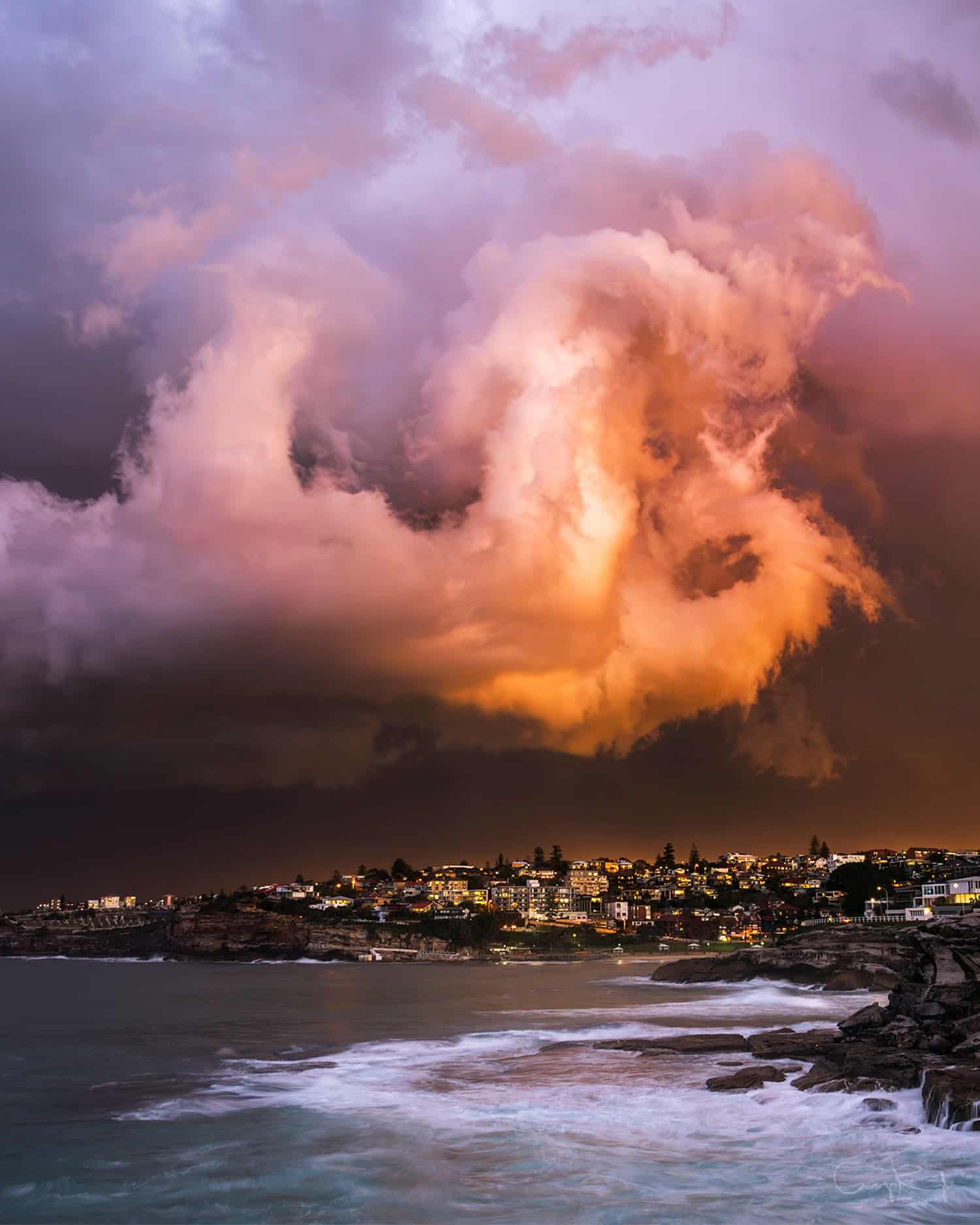 A sunset that looked like a living painting 🔥