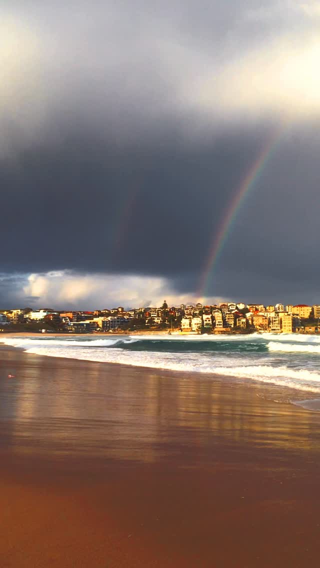 Ending the day the Bondi way 🌈