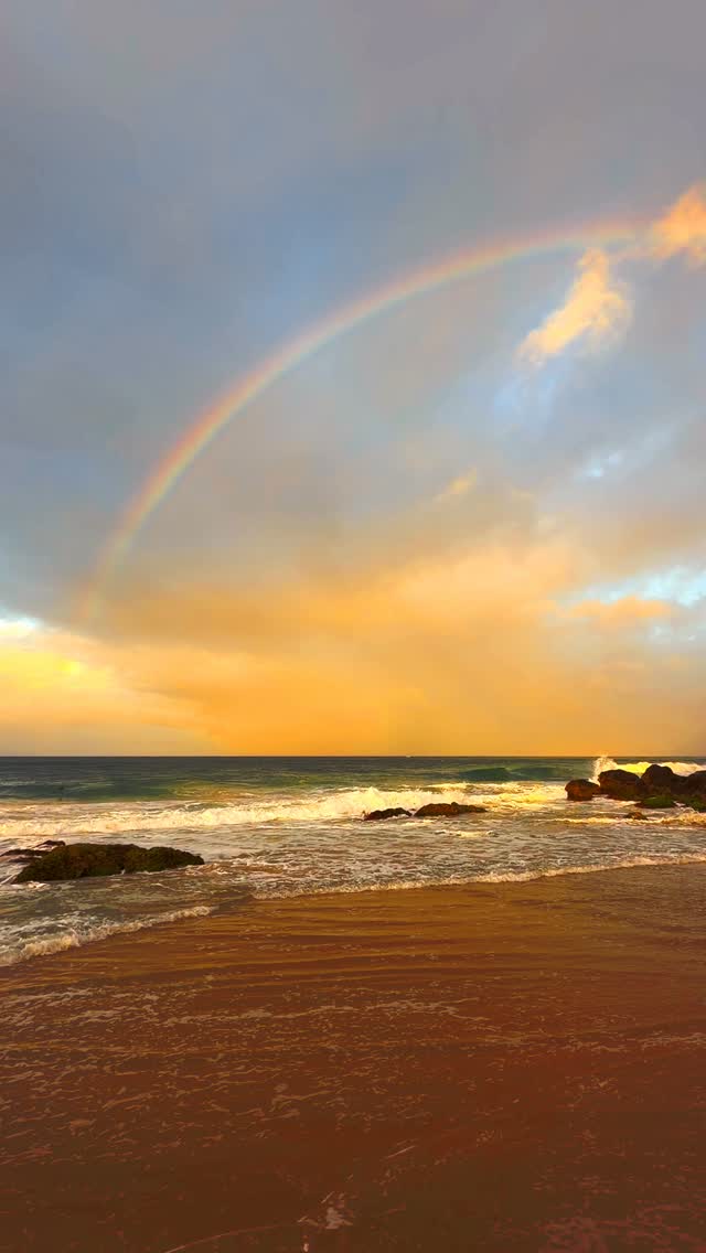 Is there a better way to end the day than this 🌈