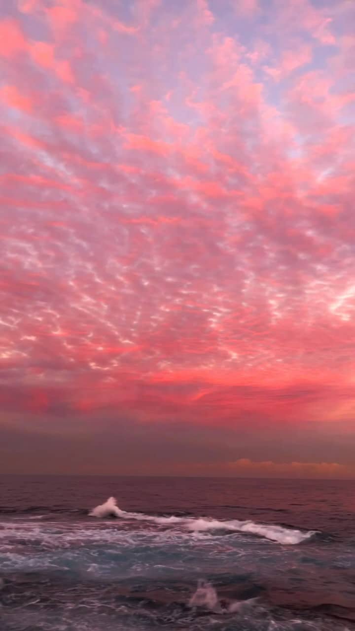 Another unreal sunset over Bondi 🙌🏼