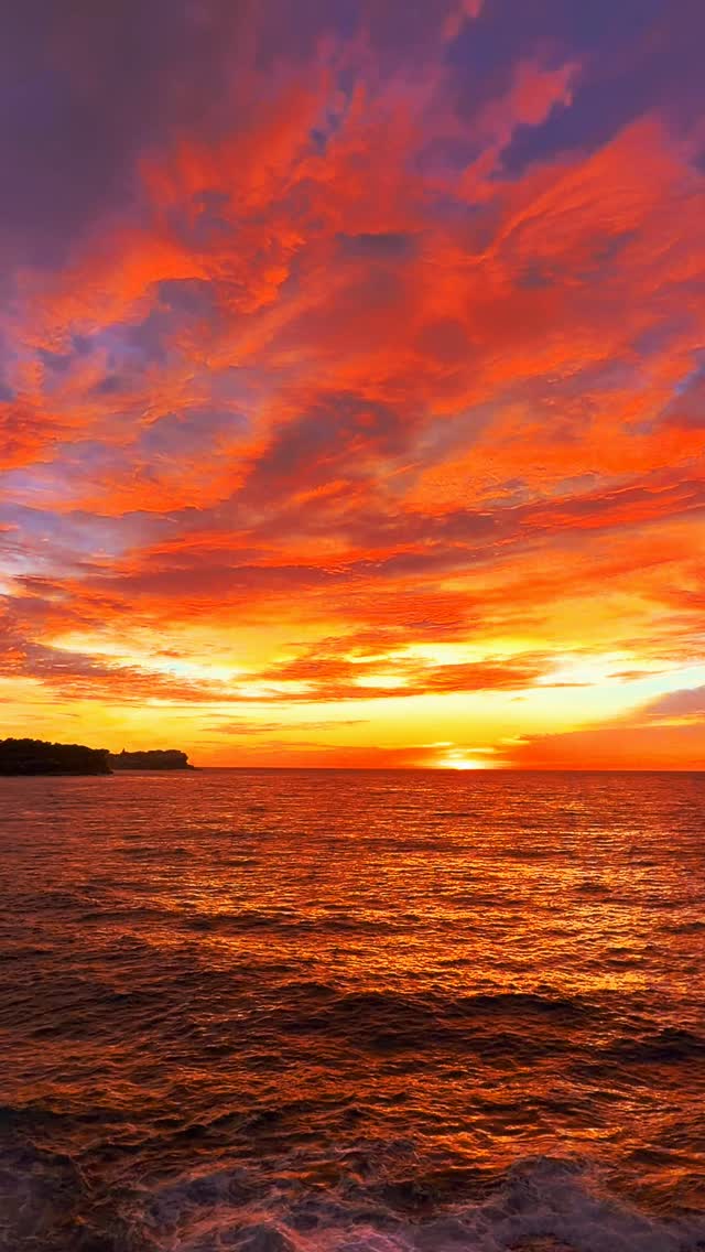 Do sunrises get any better than this 🔥