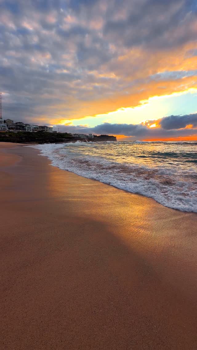 Daily Sunrise at Bronte Beach 💛