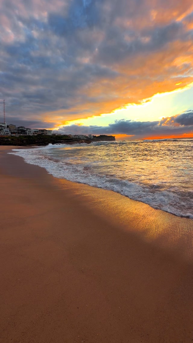 Daily Sunrise at Bronte Beach 💛