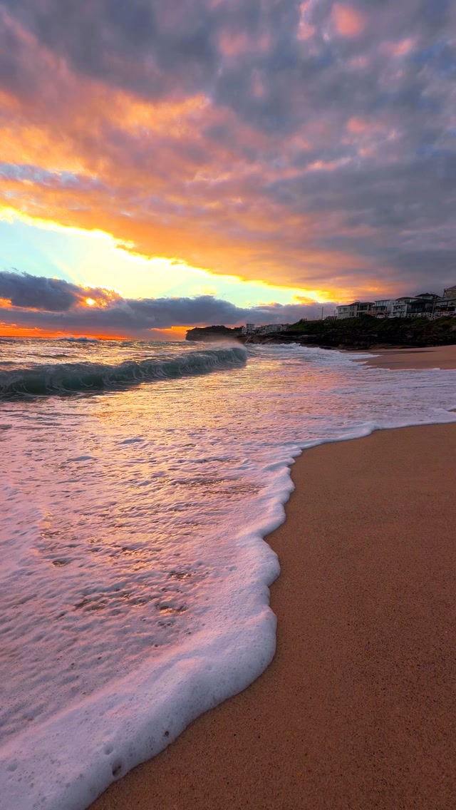 The path to paradise isn’t paved. It’s covered in sand 💛